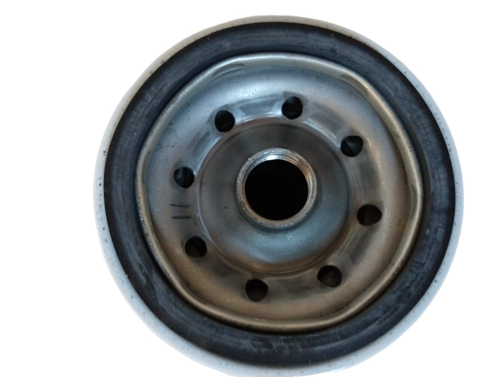 Donaldson P550943 side seal and gasket detail ensuring leak-free benefit