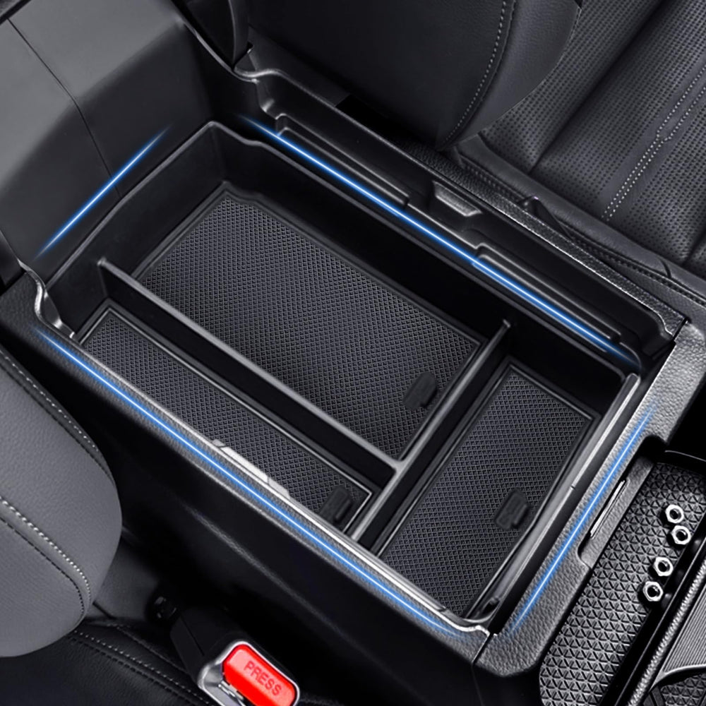 Drytuns installed in CR-V lifestyle shot improving cabin organization