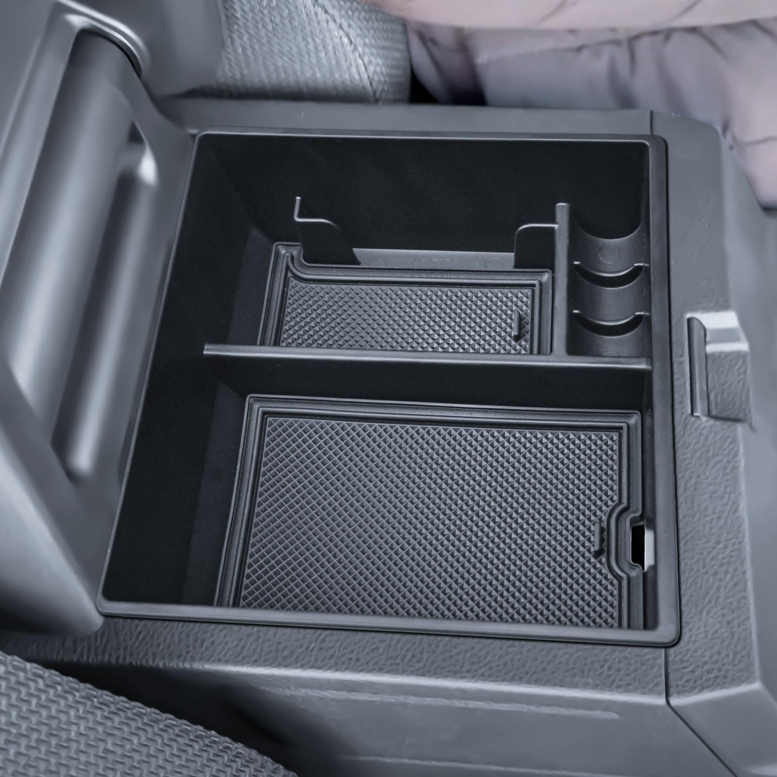 EDBETOS tray with 6.1-inch phone for scale showing practical daily phone storage