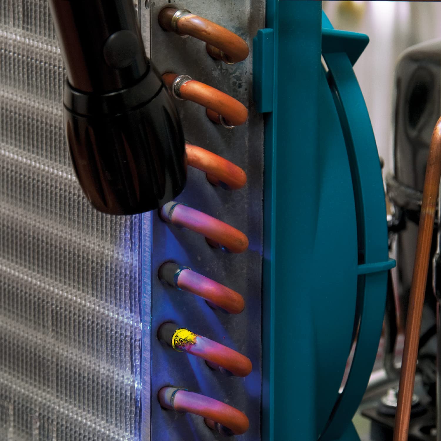 ERRECOM liquid close-up showing texture for smooth system compatibility