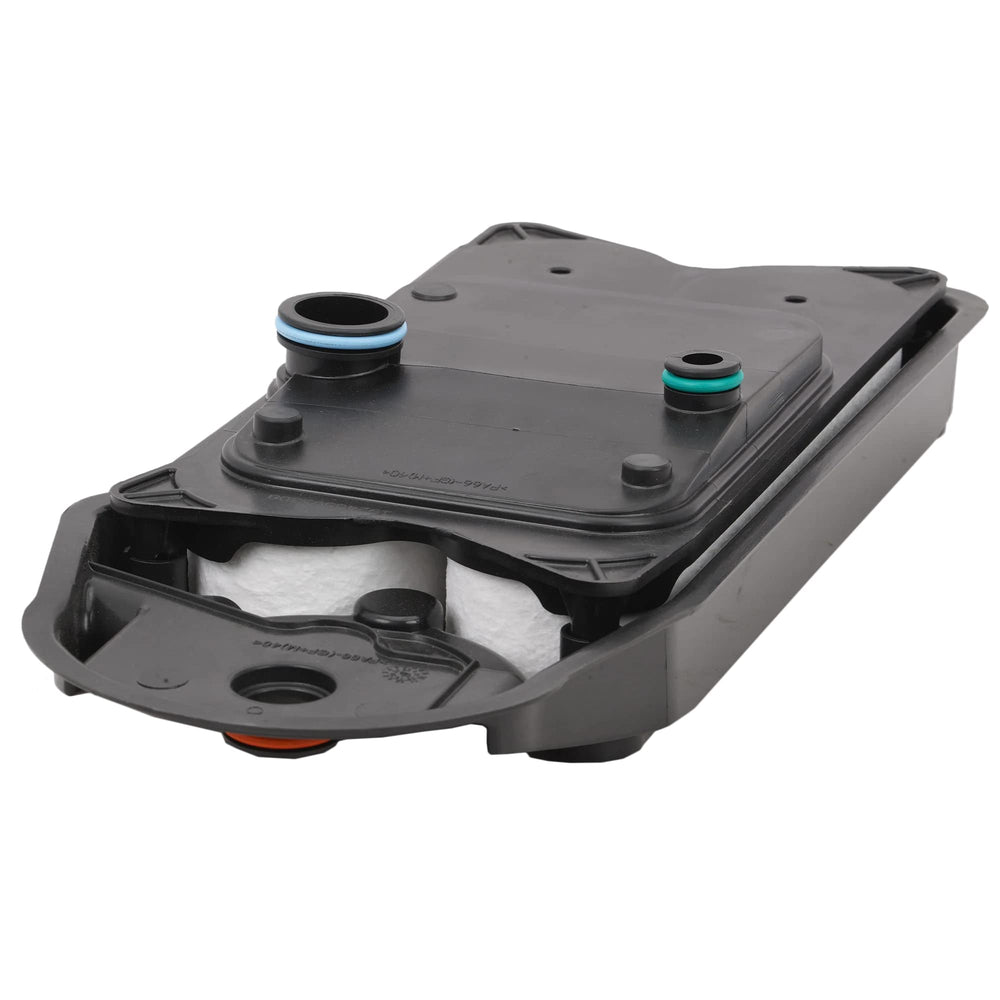 Fleetguard CV52001 filter media close-up highlights trapping efficiency
