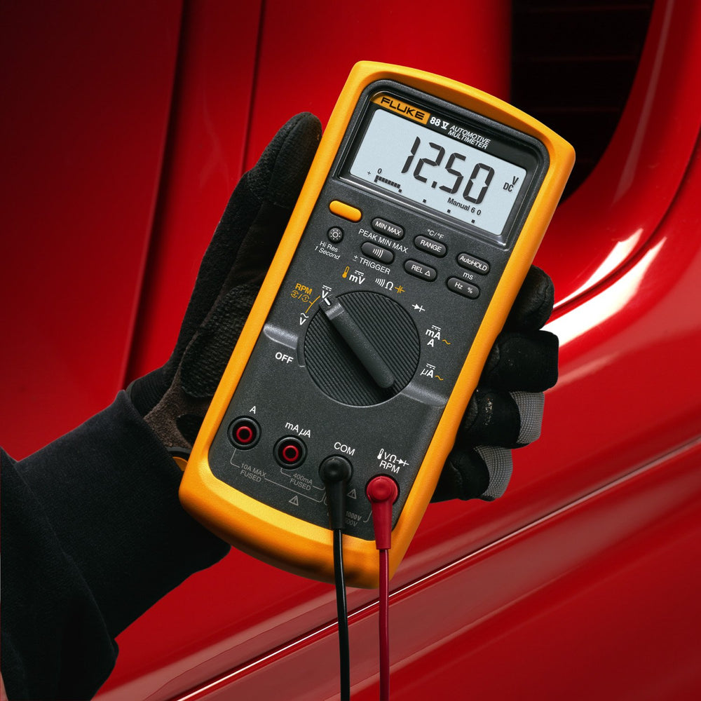 Fluke 88V probes and connectors detail, durable leads ensure reliable contact