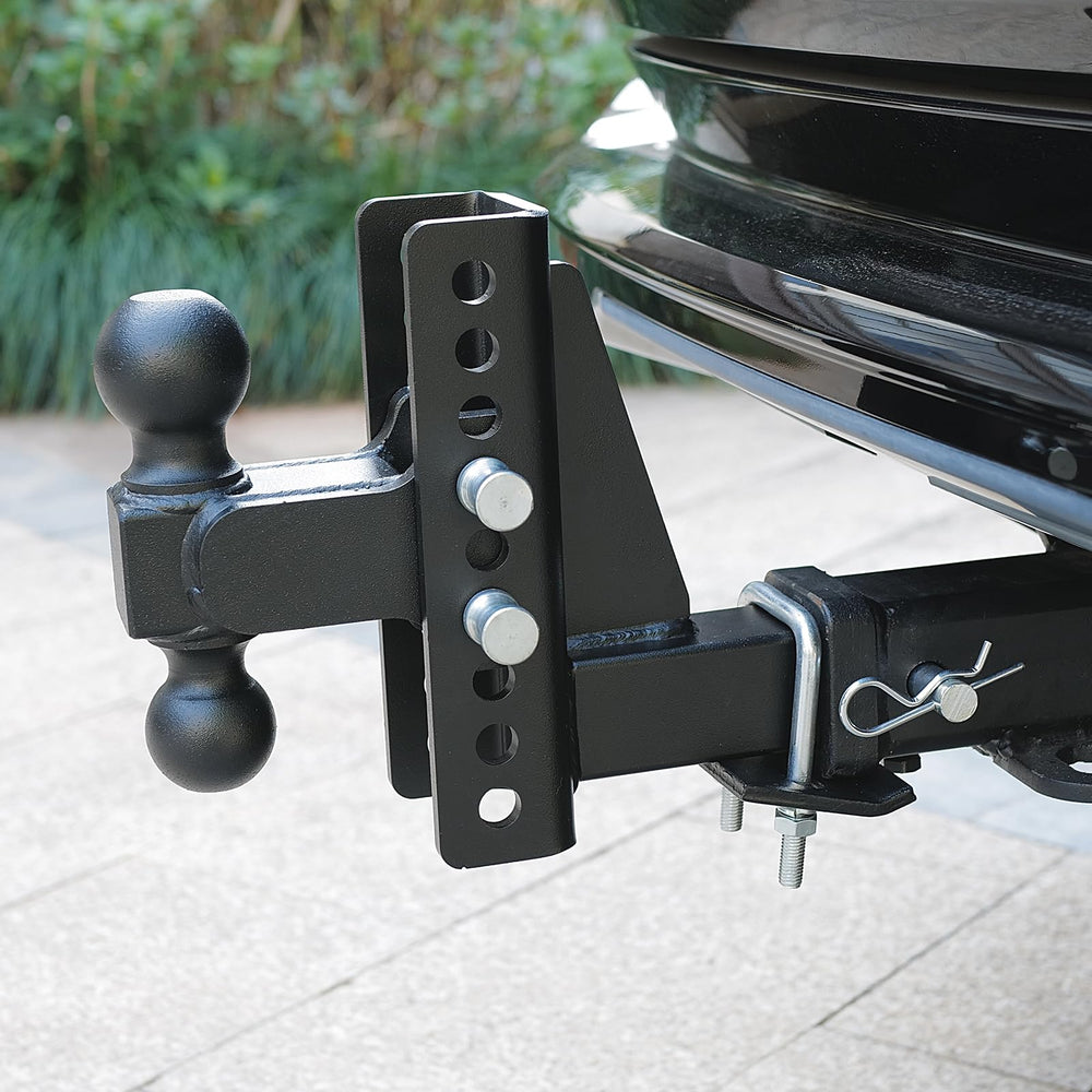 fouwick installed on truck towing trailer demonstrating level towing and fit