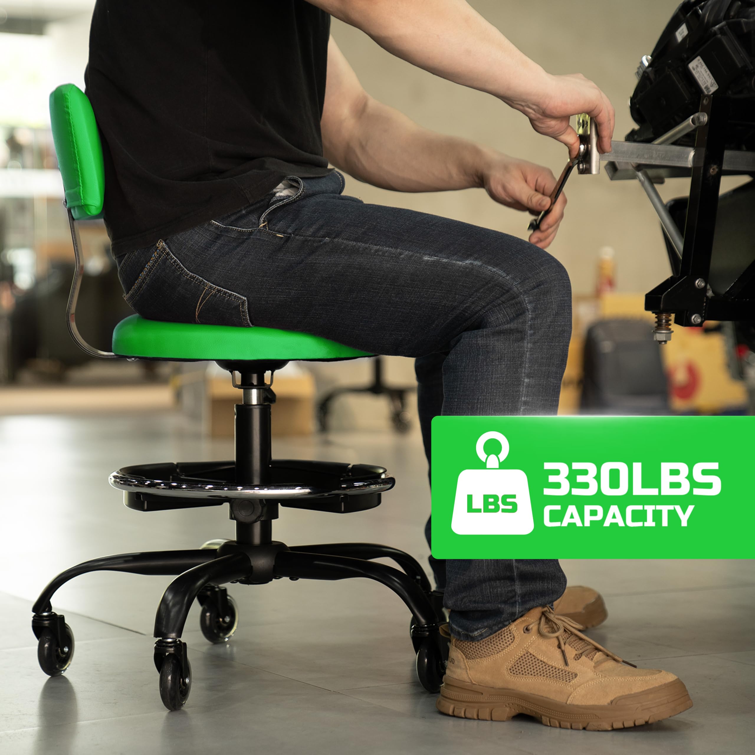 FREEKYROCK ergonomic backrest detail providing lumbar support during long tasks