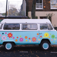 Fuutreo multicolor sticker sheet close view highlighting varied daisy patterns and sizes