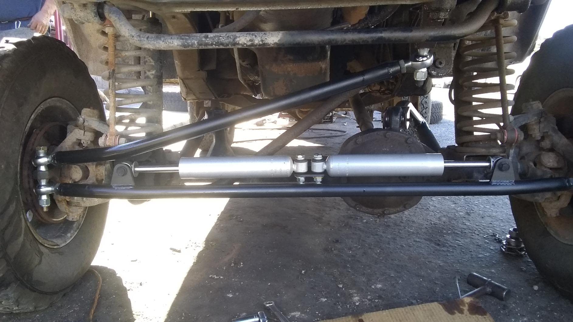 GaiRen workbench installation shot with tools, showing easy adjustment and real-world use