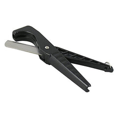 Gates hose cutter close-up of blade and cradle delivering precise, square hose ends