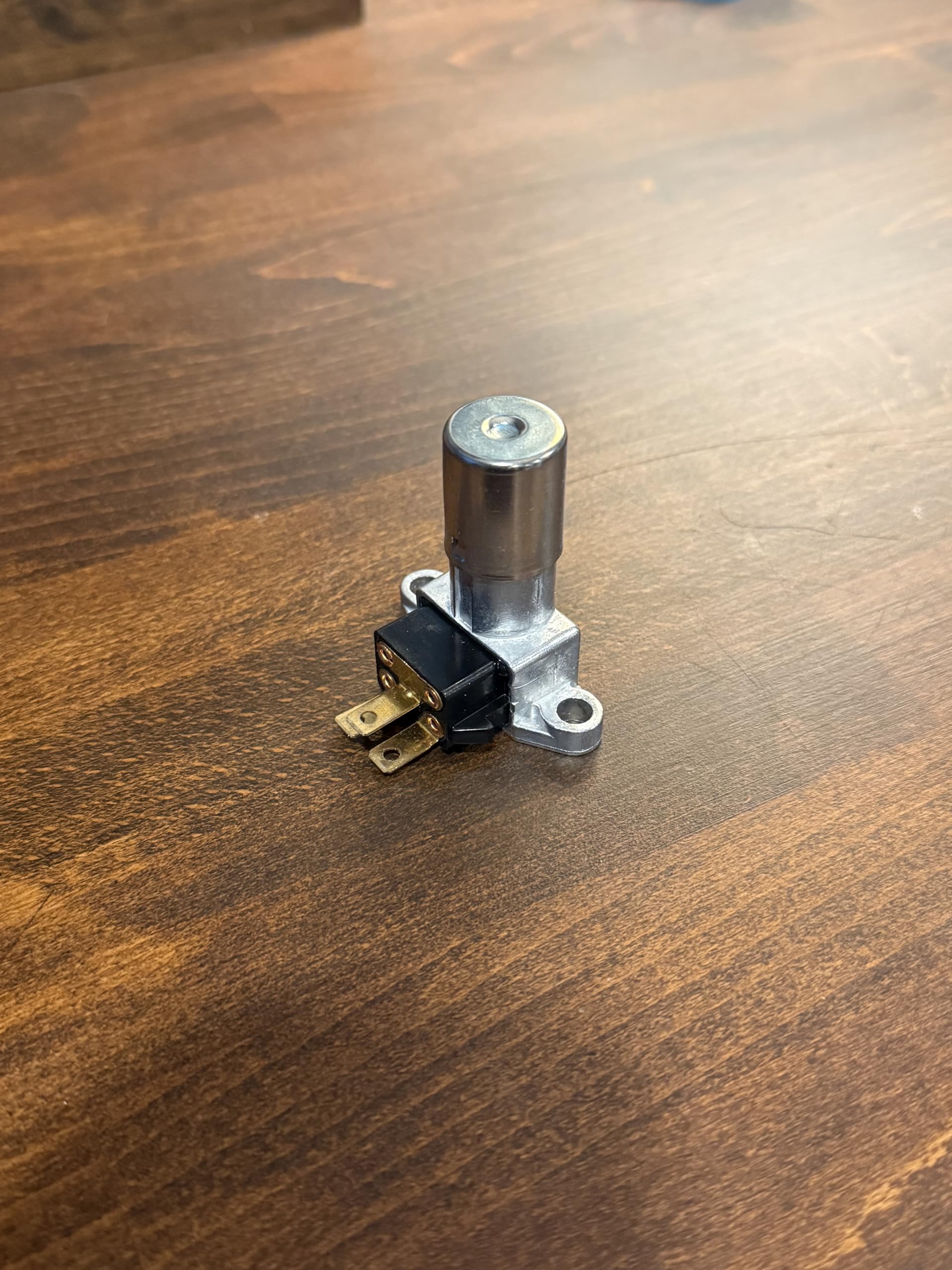 Generic brand pigtail wiring laid out to show 2ft 14AWG SXL wire for durable connections