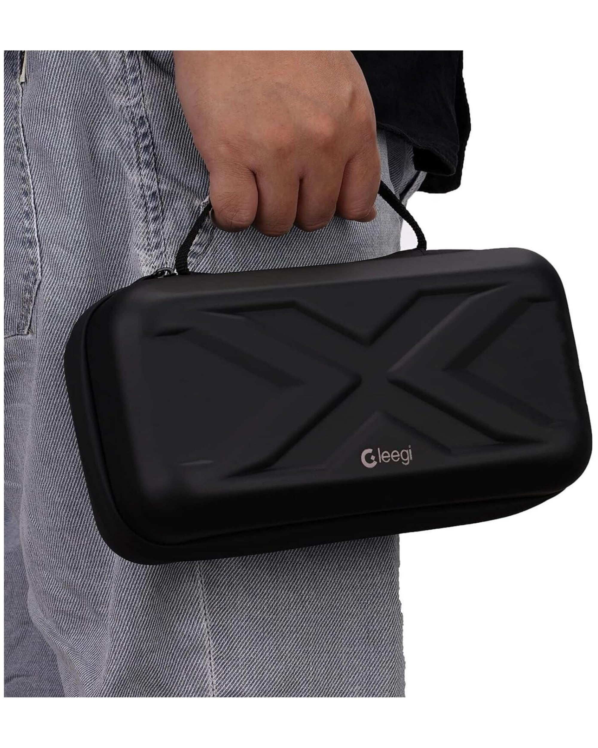 Gleegi lifestyle roadside use demonstrating quick access and weather-resistant protection