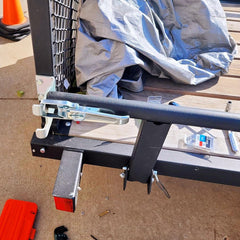 GMKD spring mechanism detail showing reliable retention and anti-vibration benefit