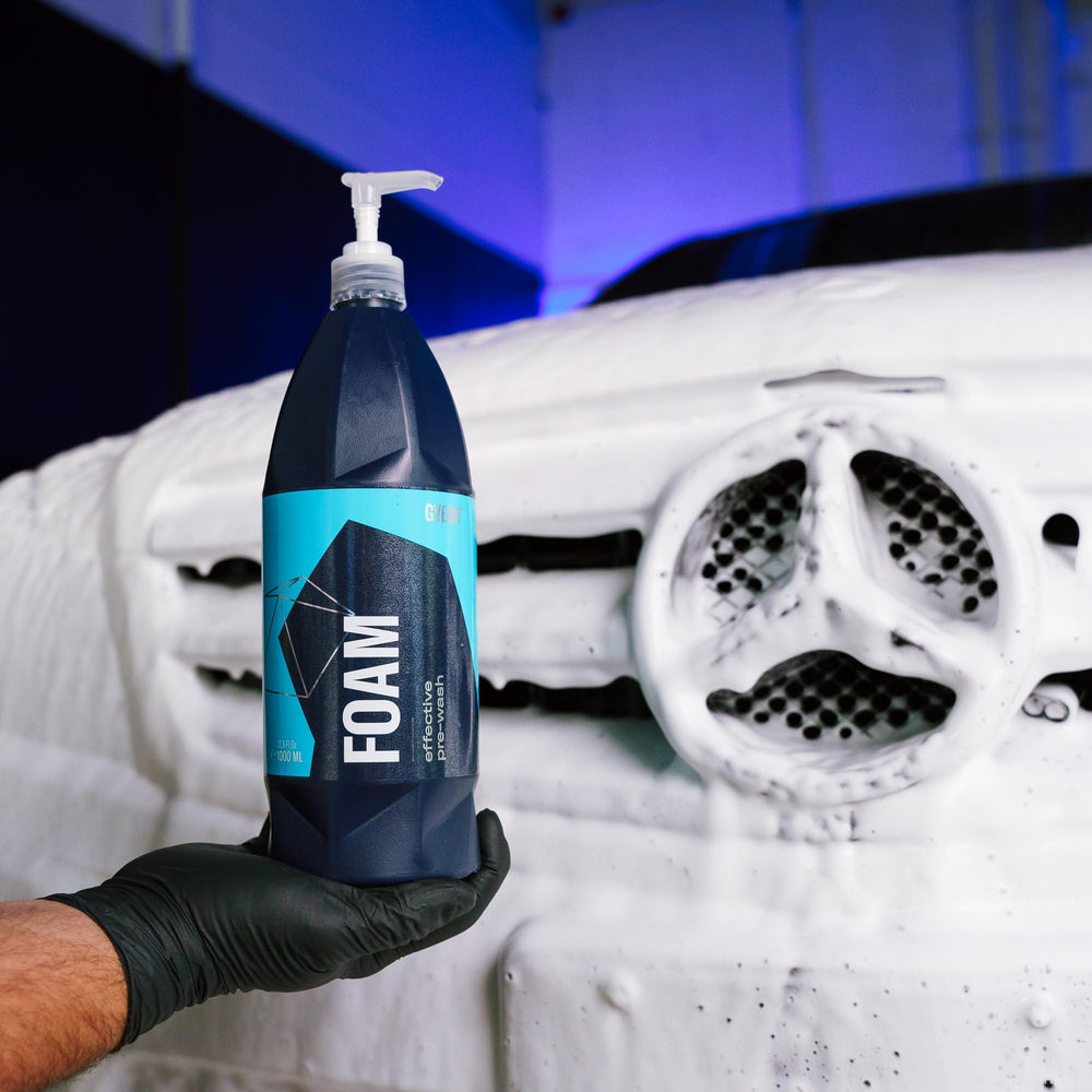 Gyeon foam covering car roof for longer dwell time and cleaning