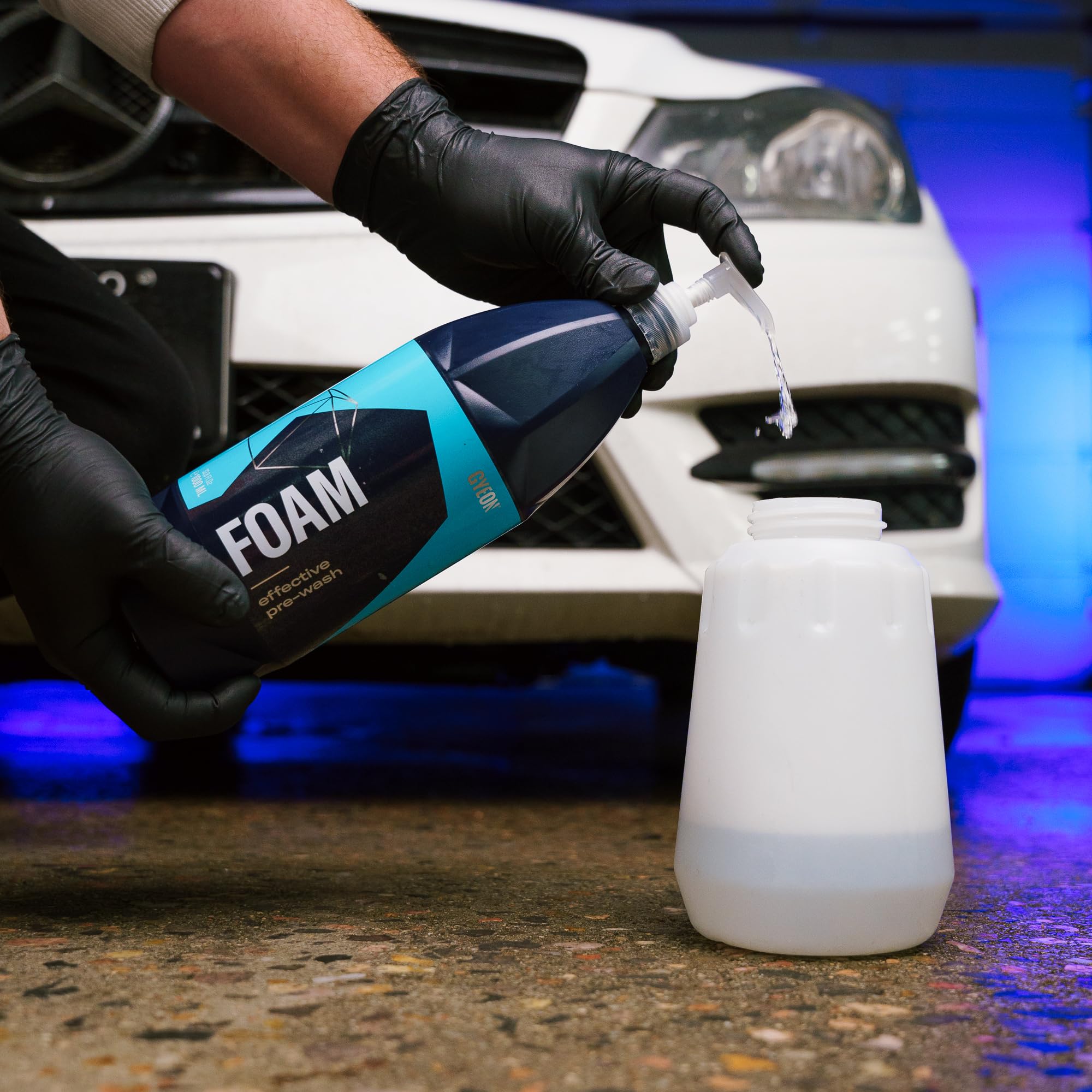 Gyeon close up of thick foam texture lifting dirt safely