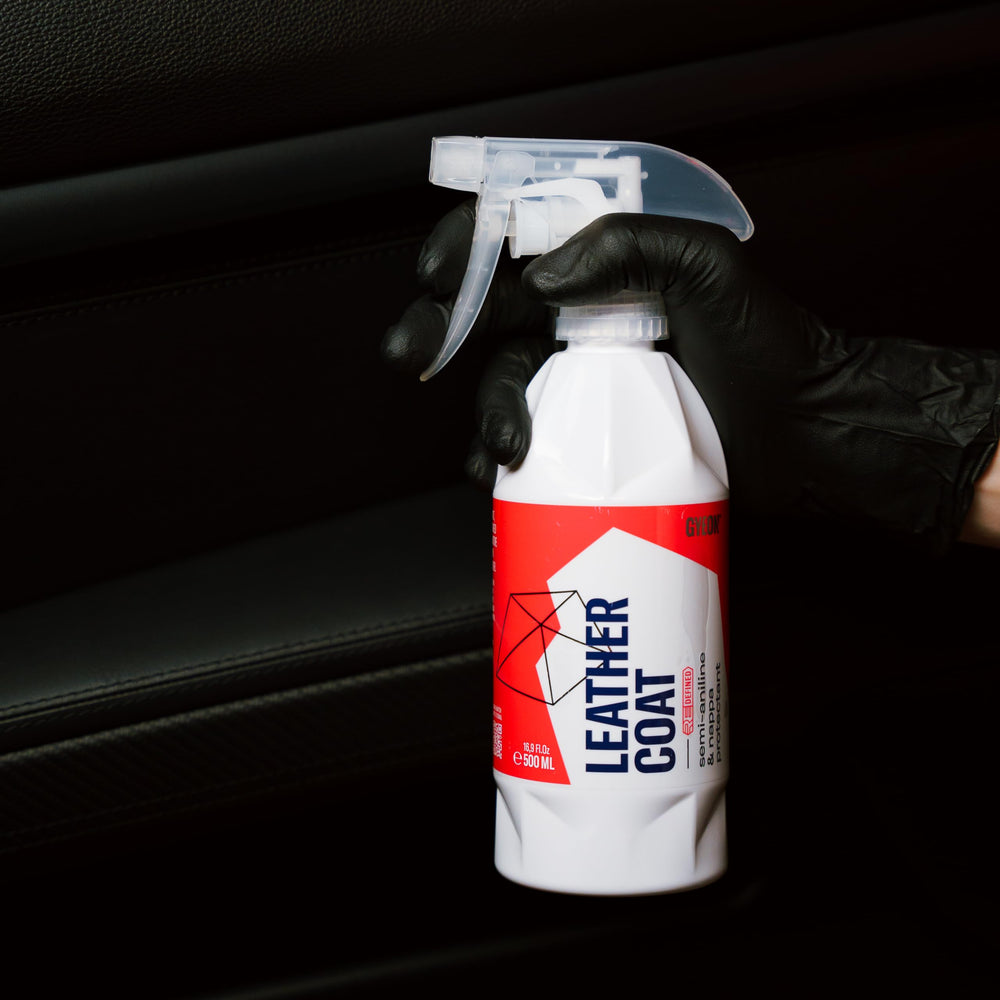 Opened kit showing bottle and applicator, Gyeon simple contents for fast use