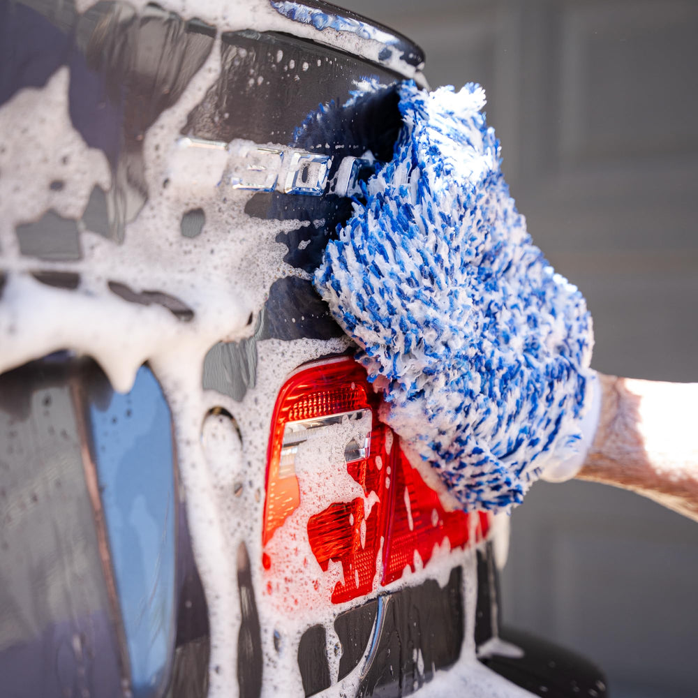 Gyeon Restart Wash thick lather on paint showing protection preservation benefit