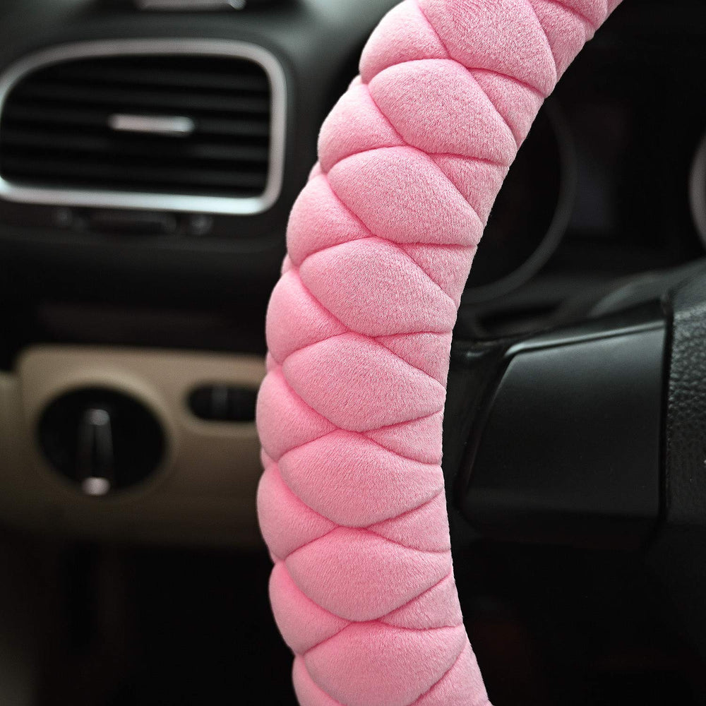 HAOKAY close-up of short plush texture highlighting soft feel and grip comfort
