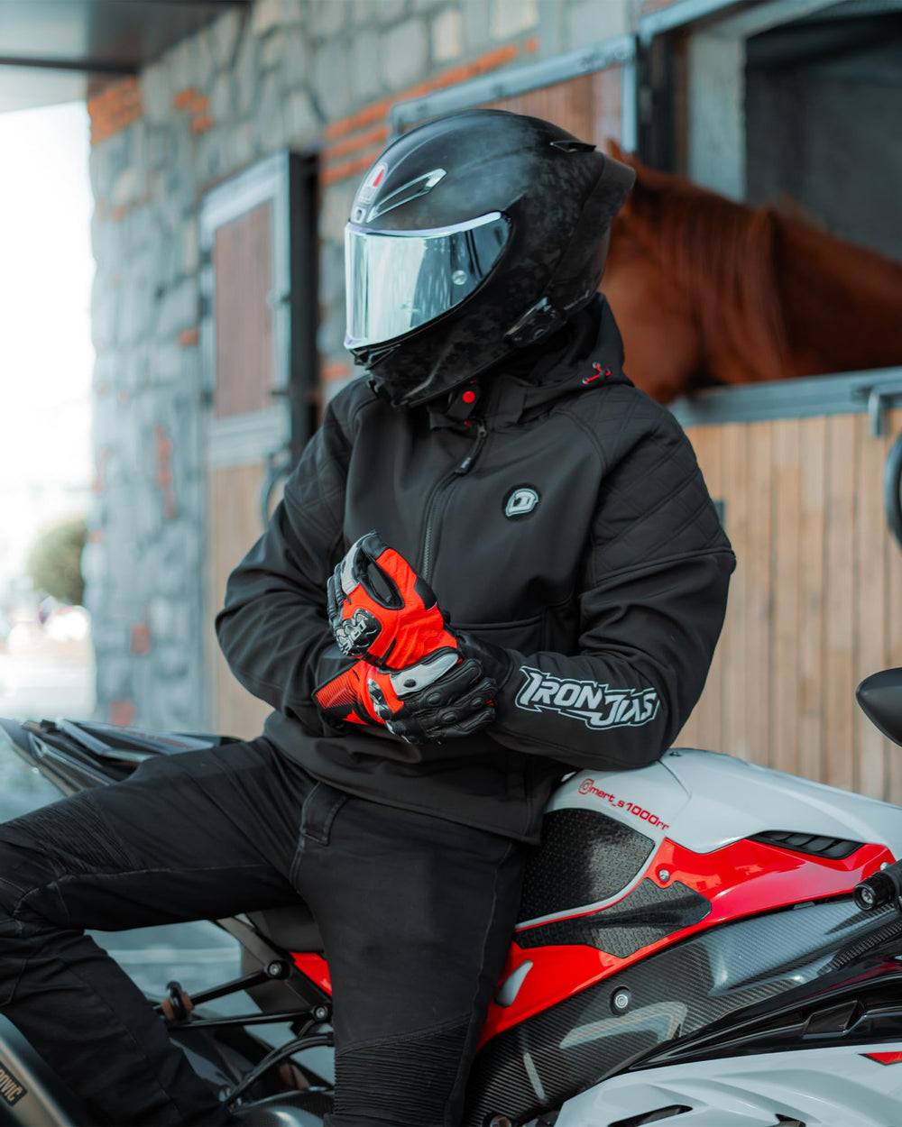IRON JIA'S detachable liner and hood displayed for seasonal versatility