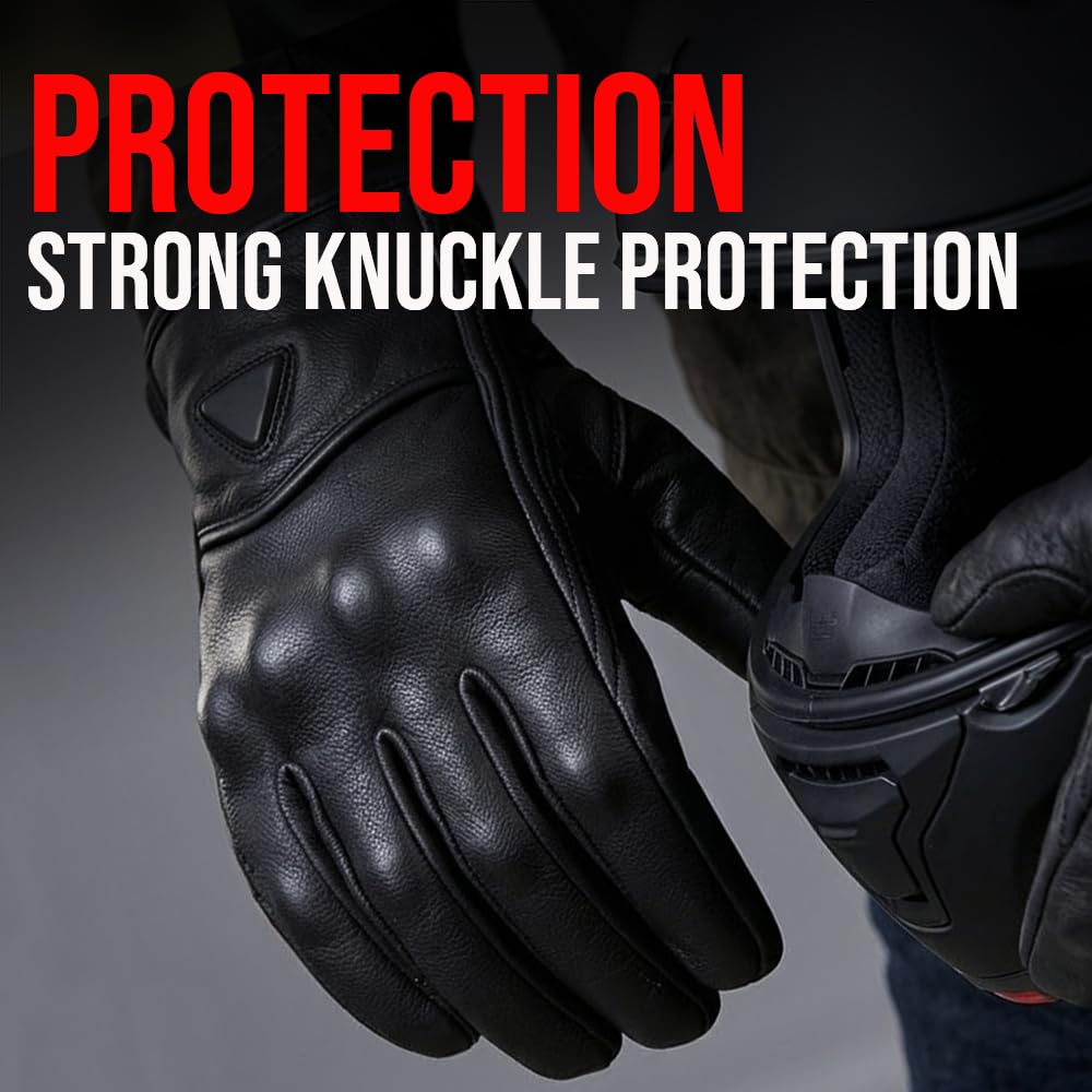 Jackets 4 Bikes commuter rider wearing gloves in urban setting for all-day use