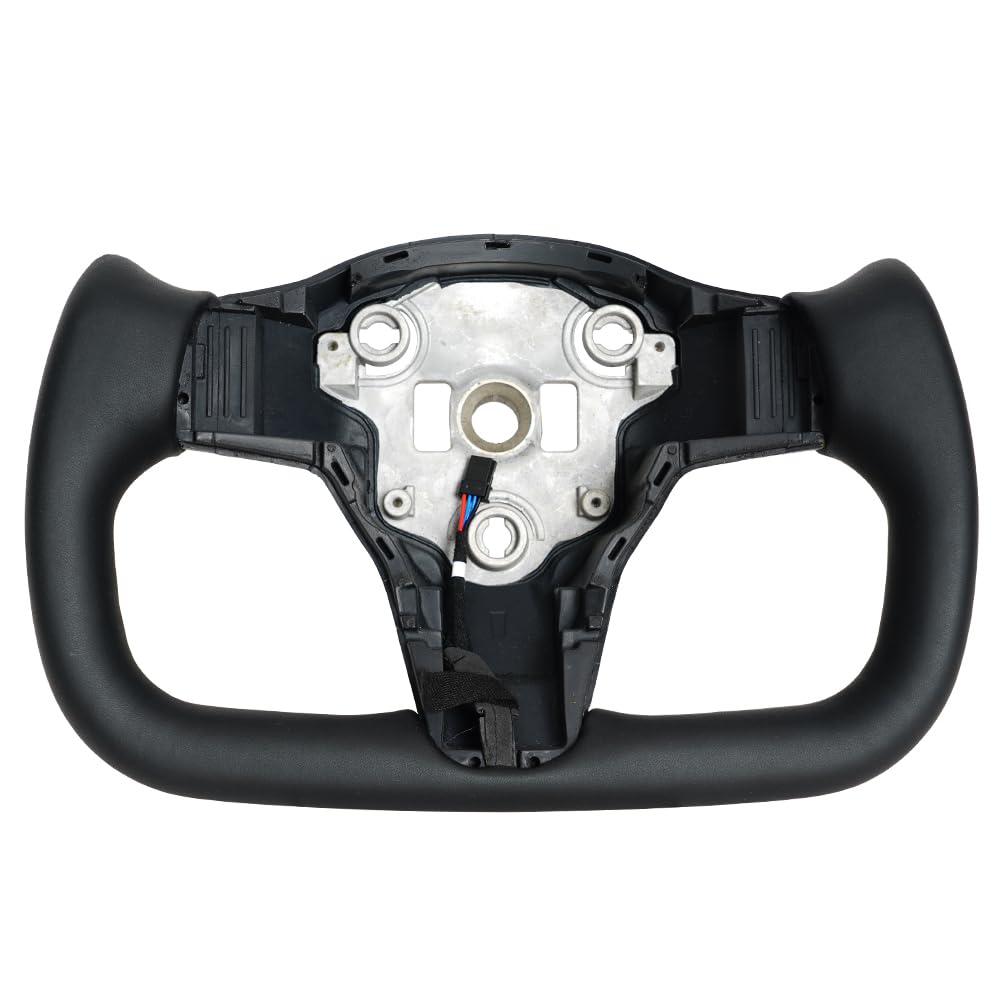 JIANGGAI front view yoke steering wheel showing sporty upgrade and improved sightlines