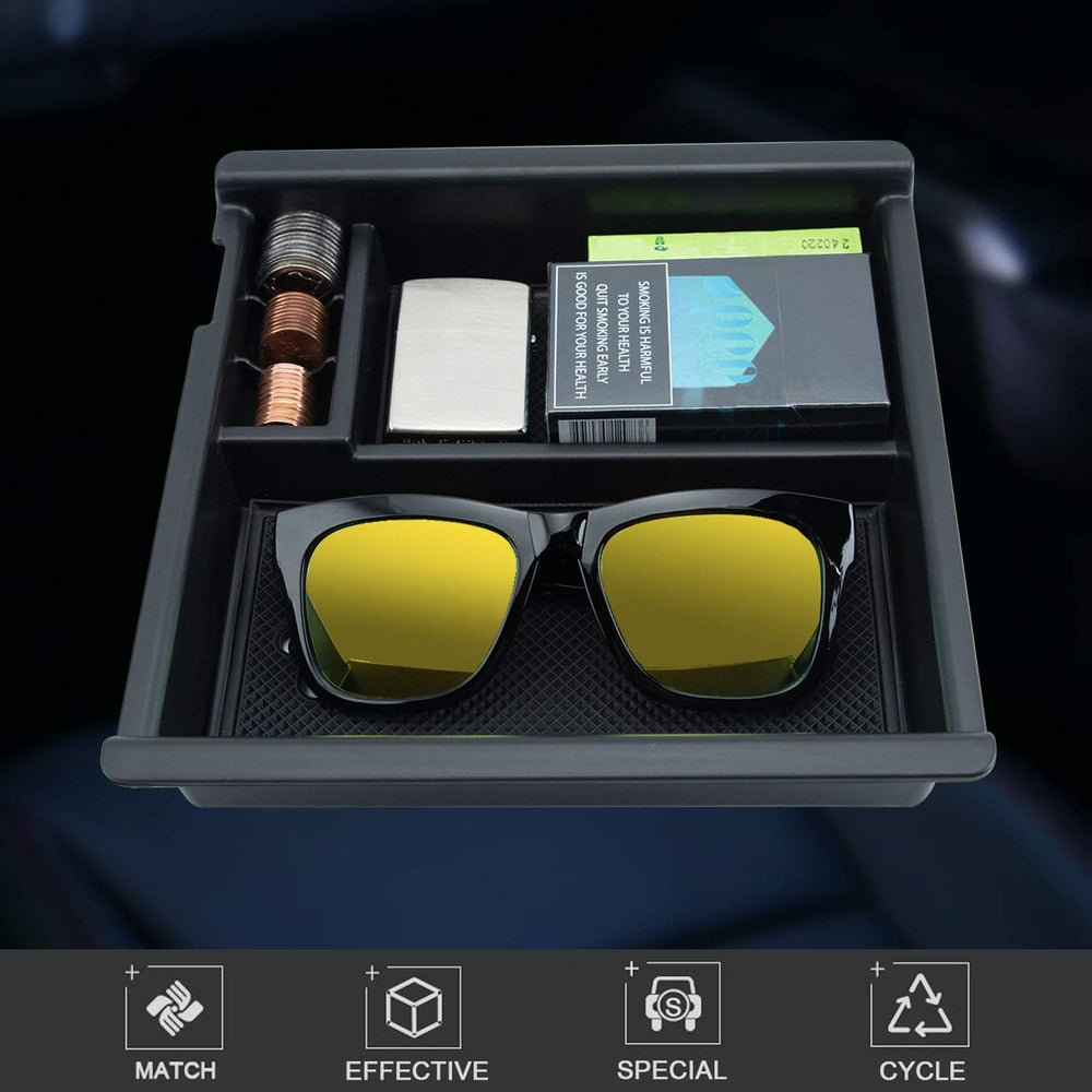 JKCOVER tray beside smartphone showing scale and easy-access benefit
