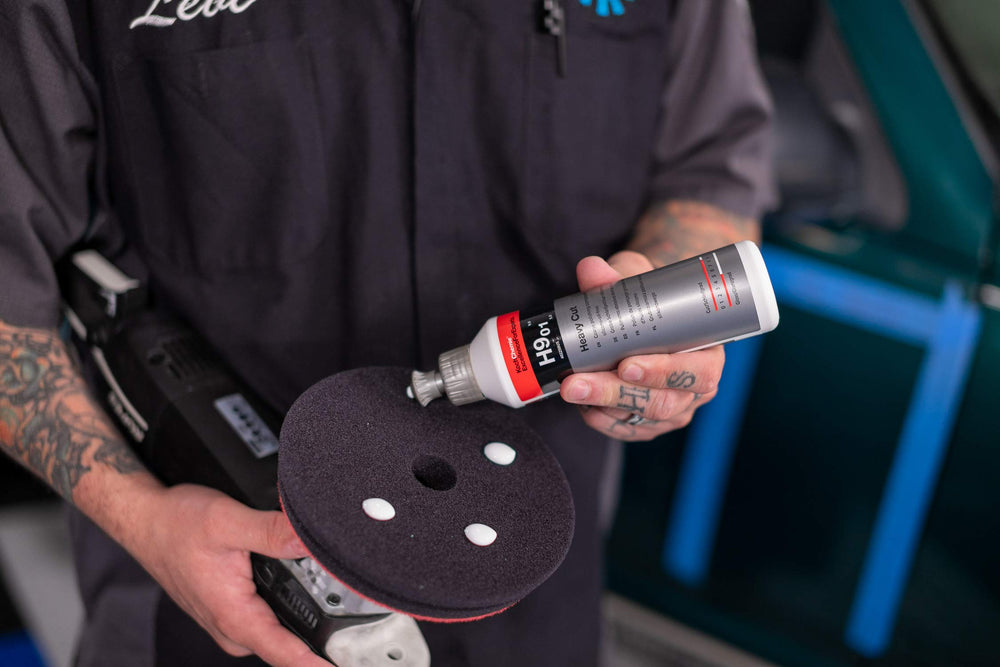 KOCHCHEMIE compound texture close-up illustrating smooth spreadability