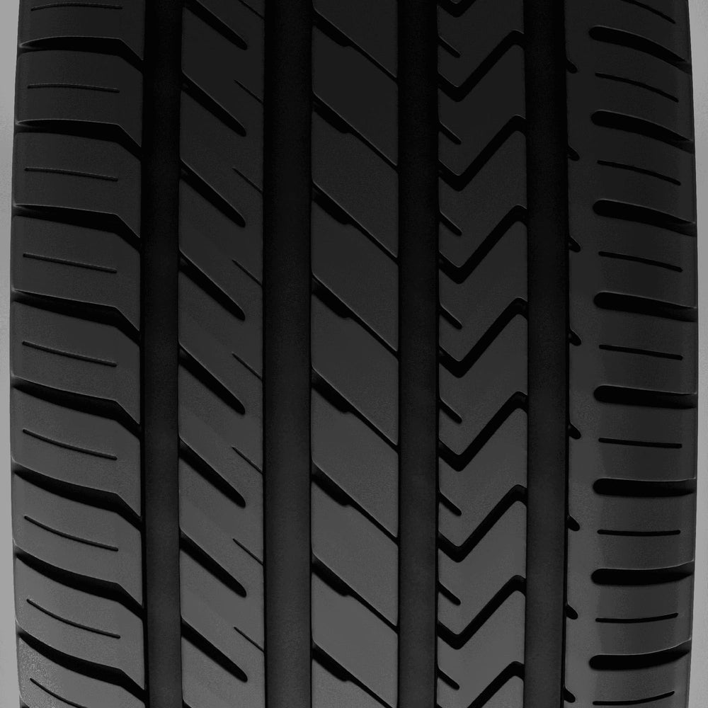 Landsail Lexani LX-Twenty on wet pavement demonstrating improved wet traction