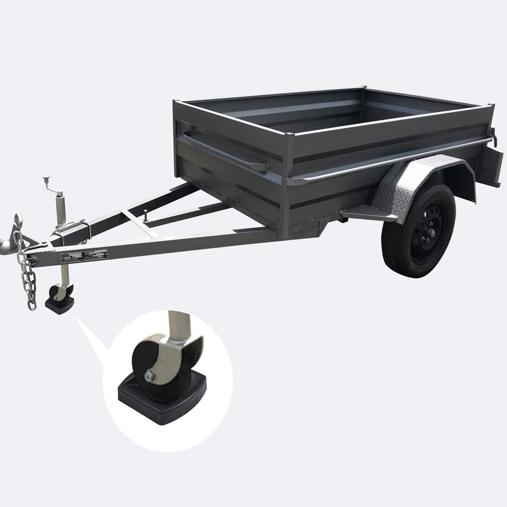 LEORAY chock placed under jack wheel demonstrating stabilizing benefit