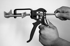 Lisle 25750 handle detail showing ergonomic grip for comfortable use