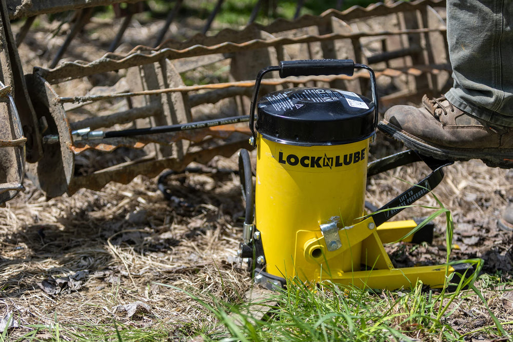 LockNLube pressure relief valve close-up ensuring safe pressure control and cleaner disconnects