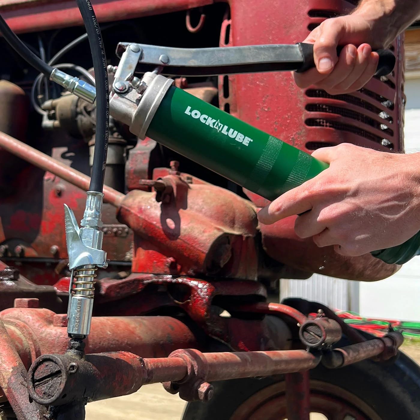 LockNLube metal finish texture highlighting durable corrosion-resistant build