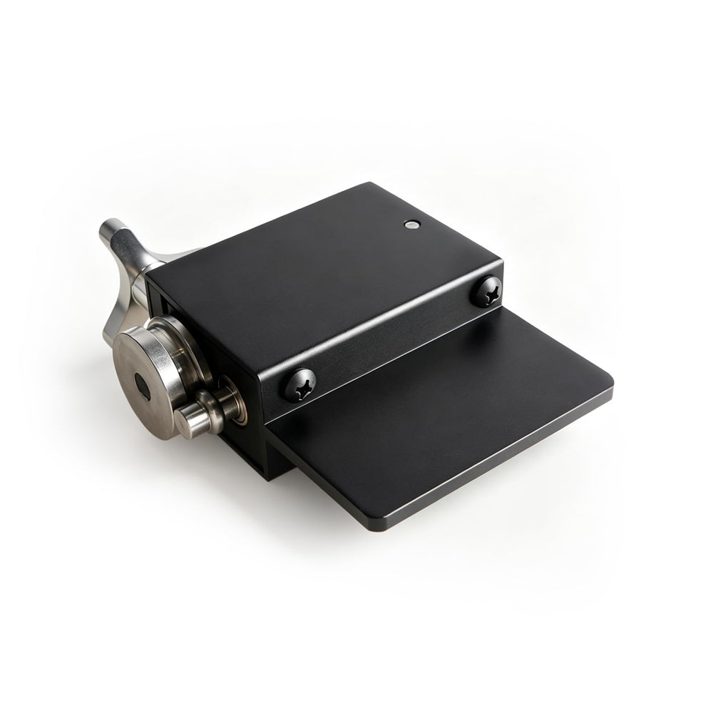 LORPHEIR aluminum body texture detail showing solid build and corrosion resistance