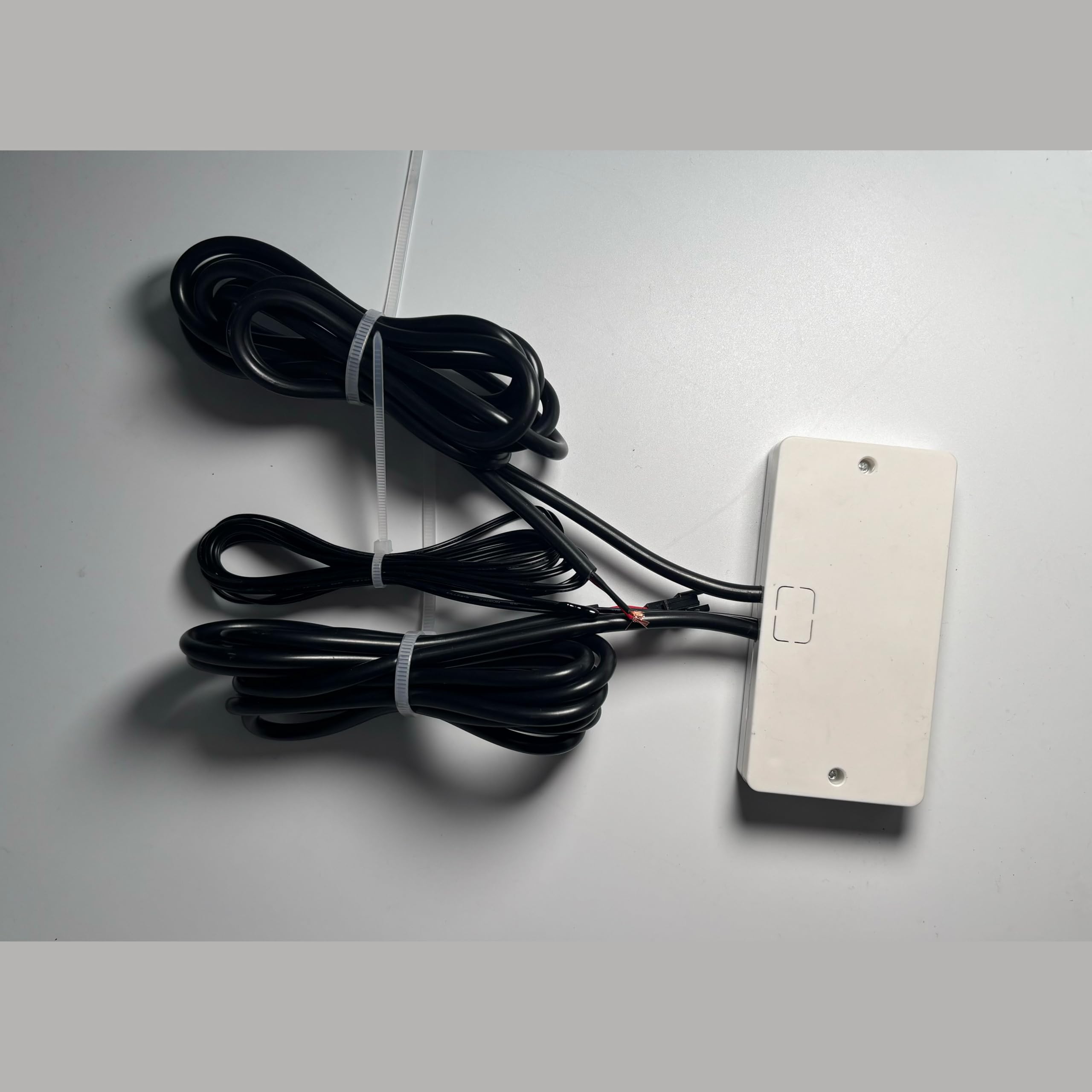 LQLXJDZZ waterproof seal detail protecting electronics and ensuring outdoor durability