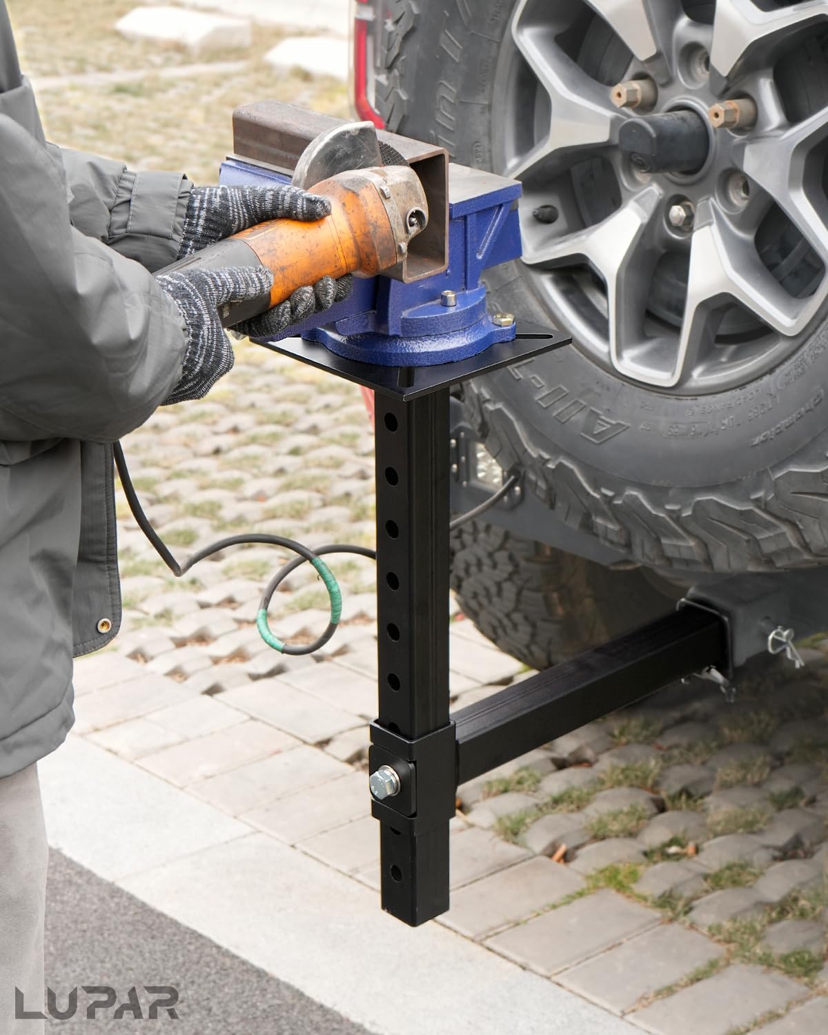 Lupar hitch vise near ruler showing dimensions and compact storage convenience