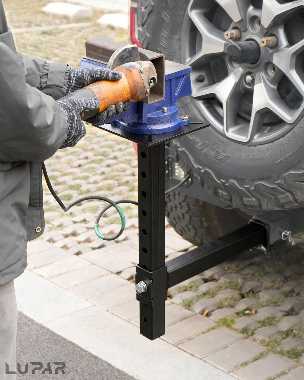 Lupar hitch vise near ruler showing dimensions and compact storage convenience