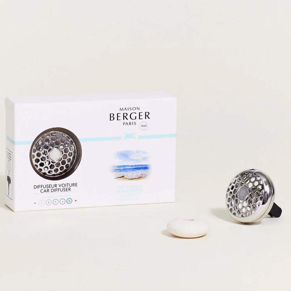 MAISON BERGER diffuser in car interior illustrating fresh coastal scent while driving