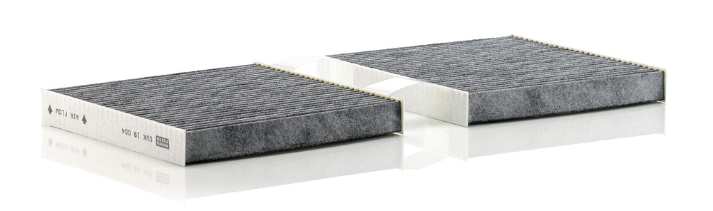 MANN-FILTER activated carbon layer close-up detail demonstrating odor and gas adsorption benefit