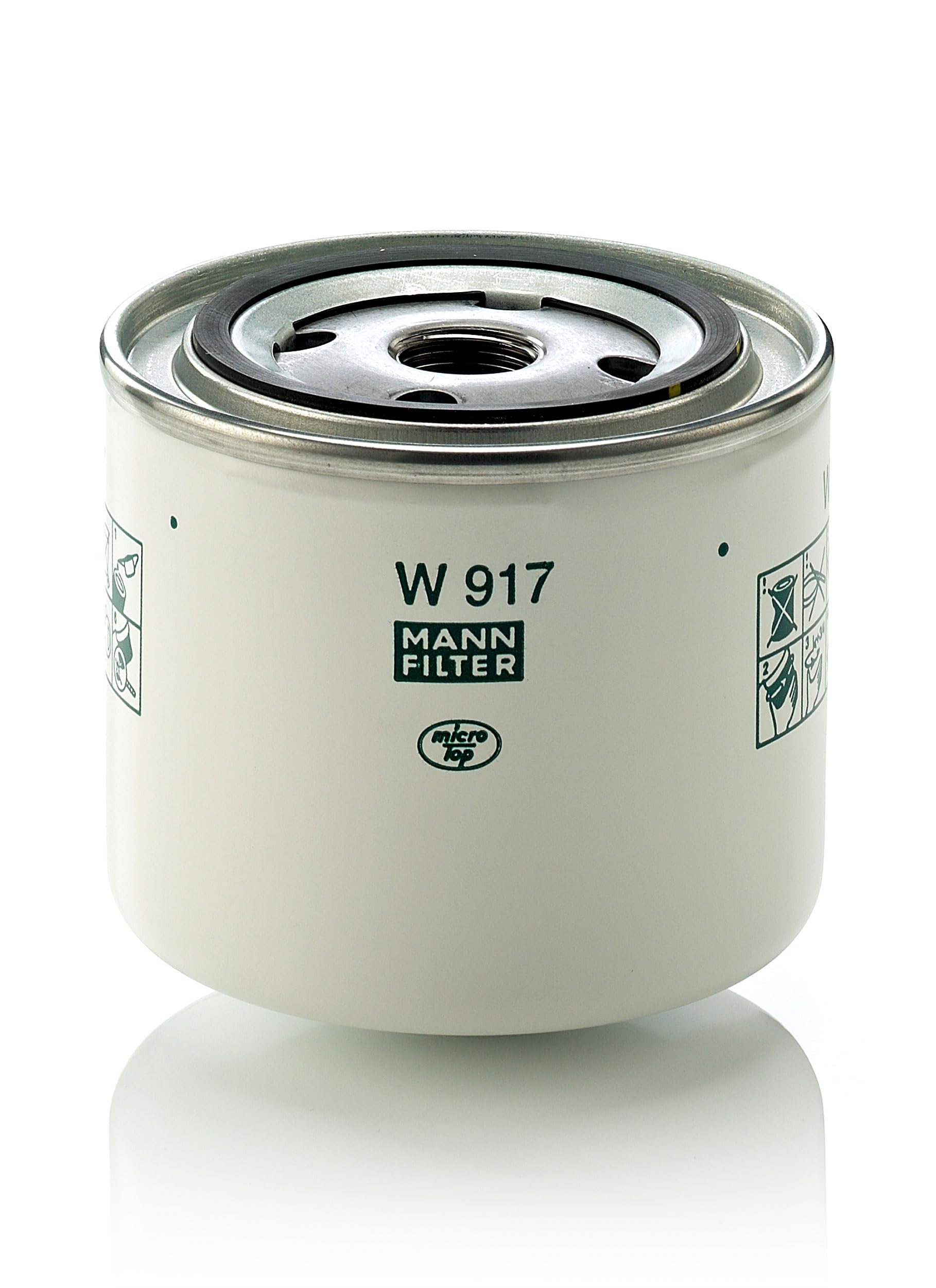 MANN-FILTER close-up of filter media edge highlighting high dirt-holding capacity