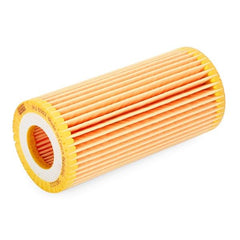 Close-up of MANN HU6002Z pleated media and gasket highlighting filtration integrity