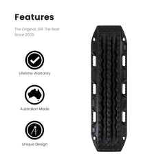 Maxtrax MKII Black close-up of tooth pattern providing superior grip on loose surfaces