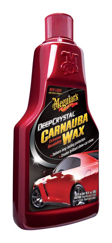 Meguiar's Deep Crystal close-up of liquid texture on applicator demonstrating smooth spreadability