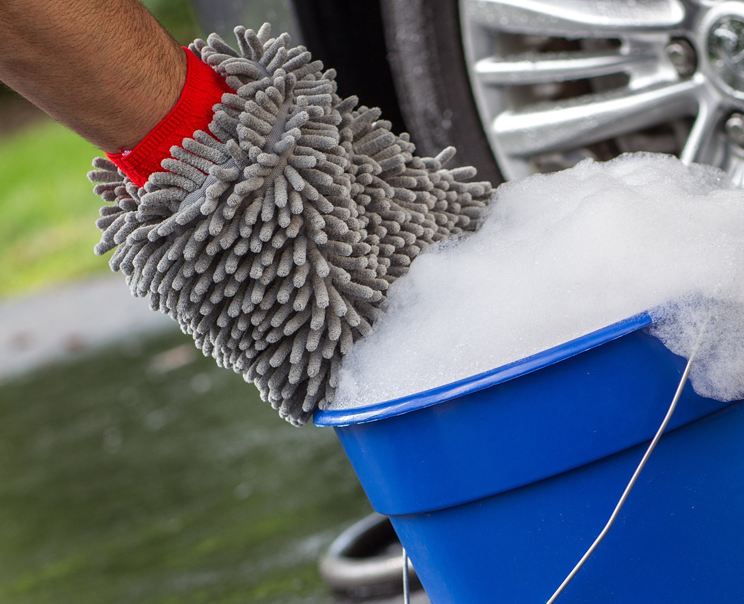 MOTHERS chenille mitt used with foam gun demonstrating suds retention and safer washing