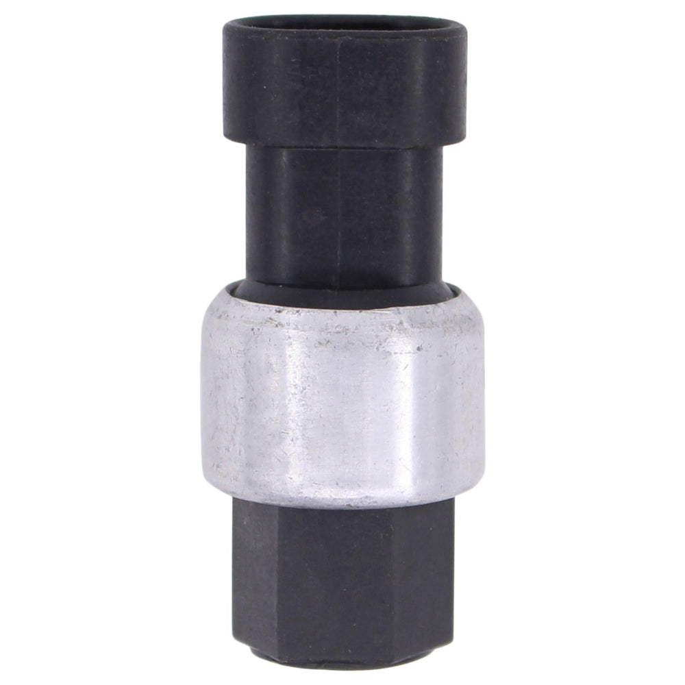 MOTOKU close-up connector detail ensuring secure electrical connection benefit