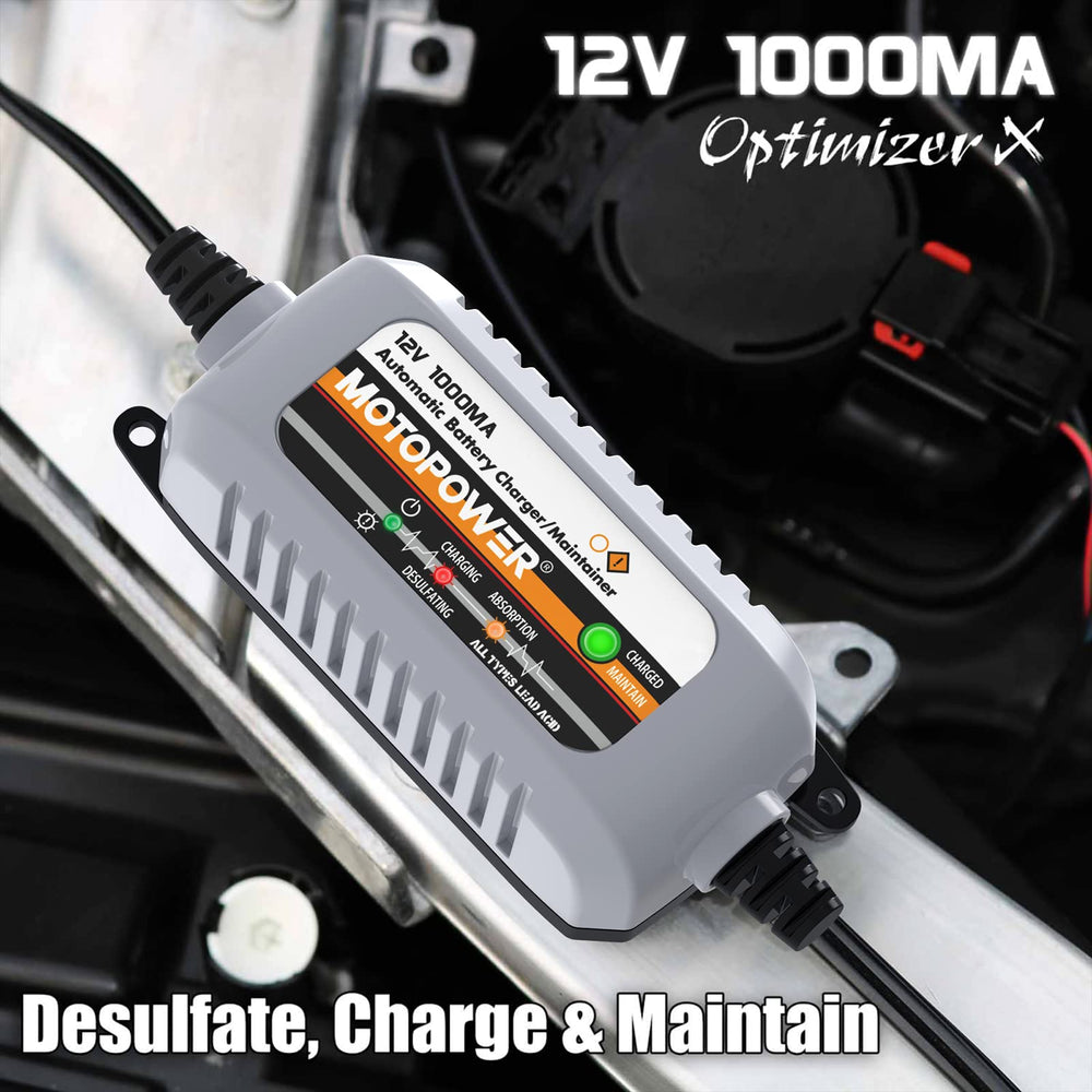 MOTOPOWER close-up LED indicator displaying charge status for quick monitoring