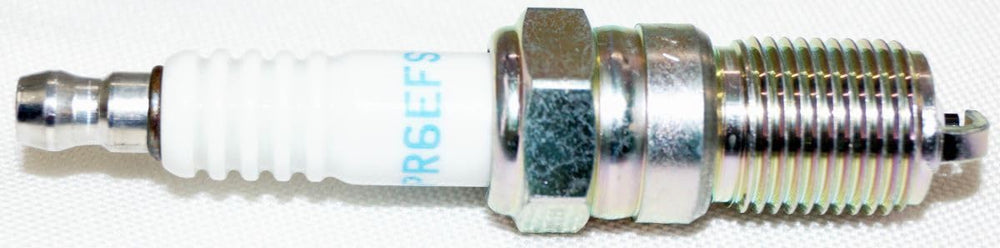 NGK BPR6EFS visible gap and threads detail showing 0.8mm gap and 18mm reach