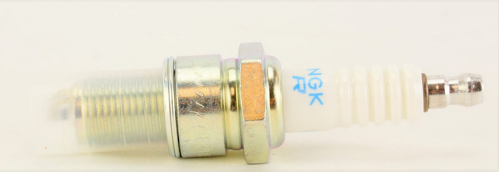 NGK copper core cross-section highlighting superior conductivity and heat transfer