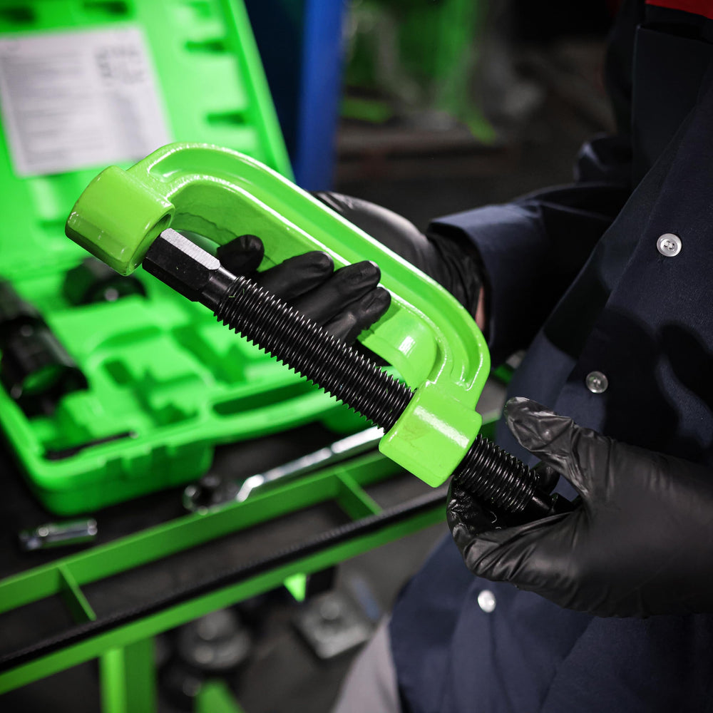 OEMTOOLS carrying case latch and handle for protected, portable storage