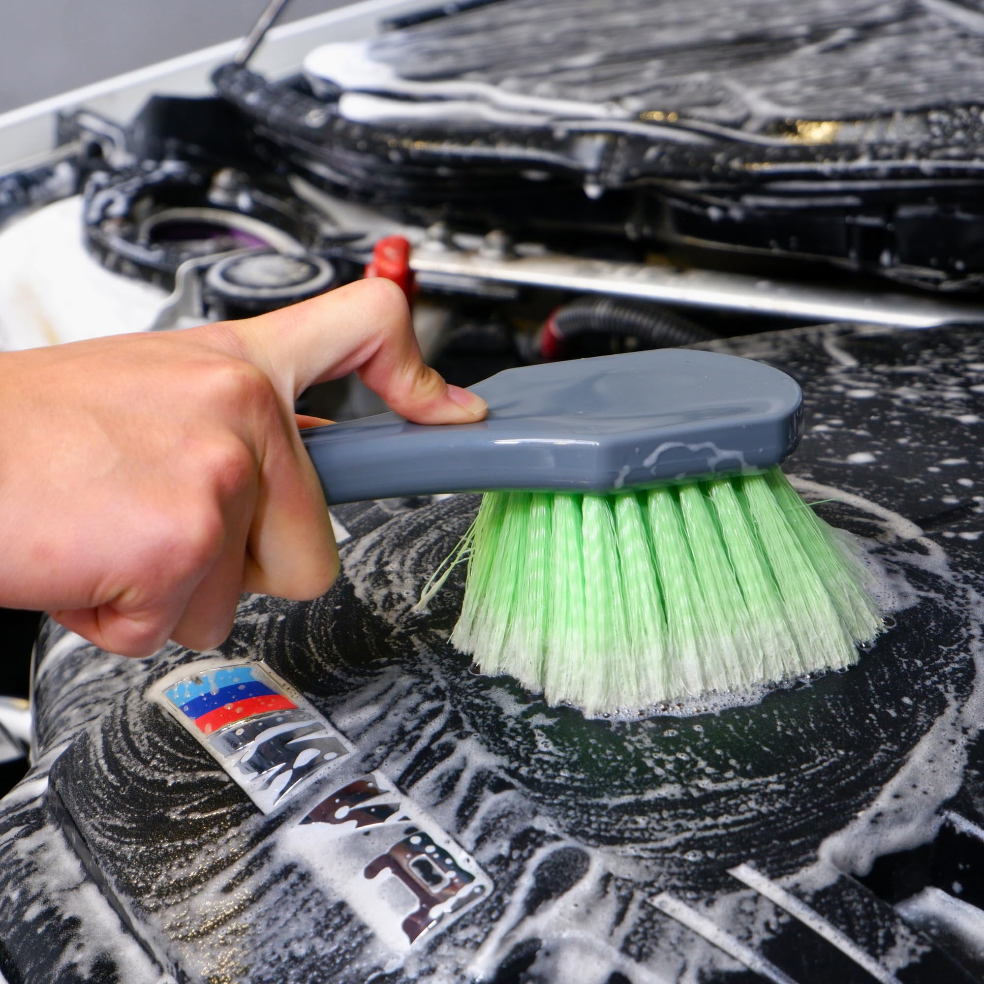 oesee bendable 20-inch brush bent around engine components for reach