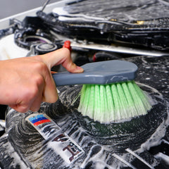 oesee bendable 20-inch brush bent around engine components for reach