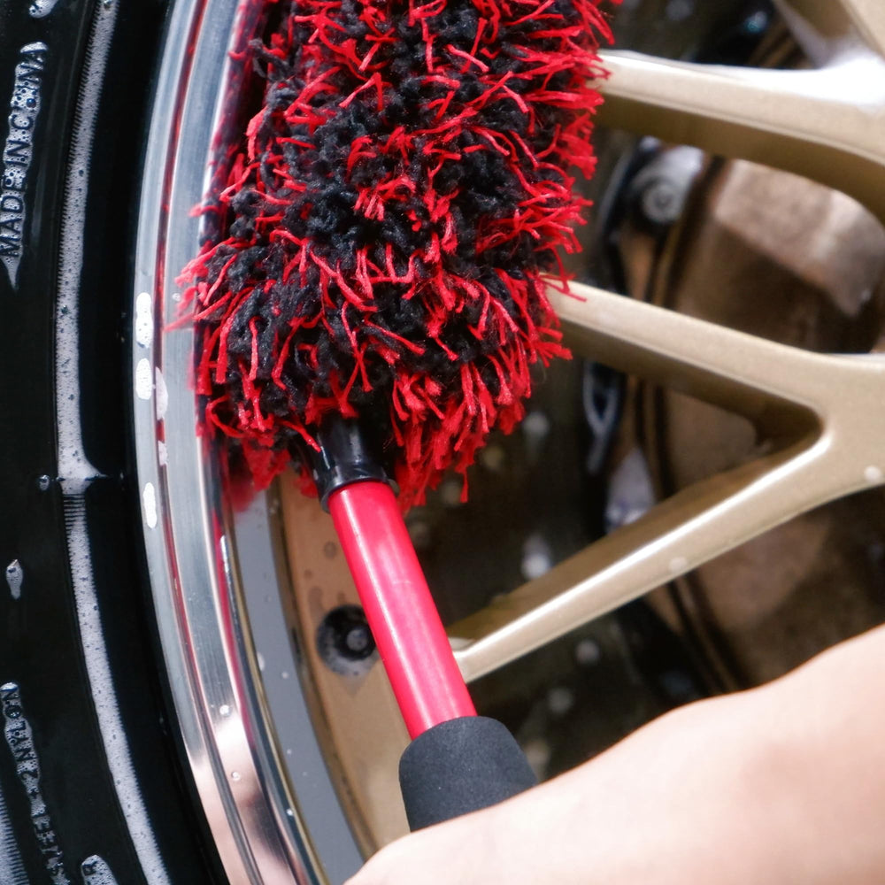oesee bristle closeup microfiber showing soft dense fibers that protect finishes