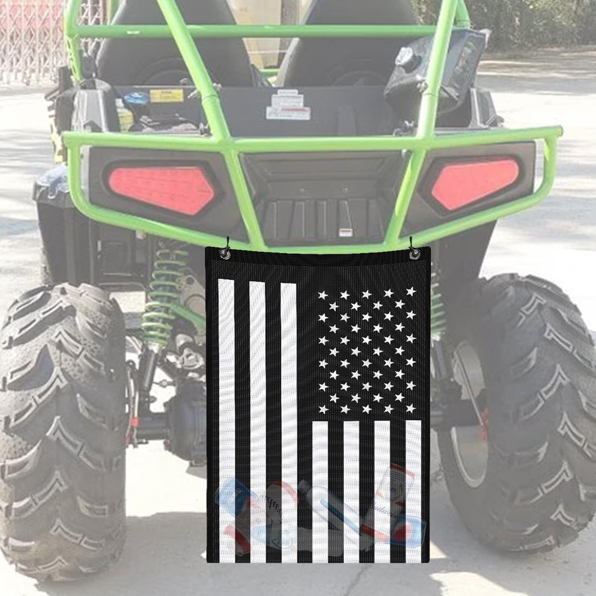 OIEKUN front view mesh trash bag with American Flag showing durable storage