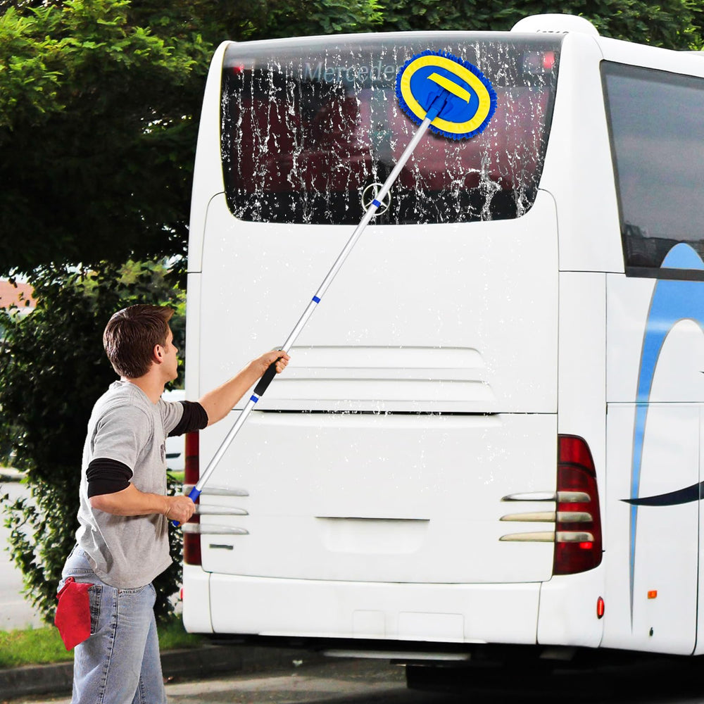 Ordenado in outdoor car-wash scene for efficient vehicle cleaning